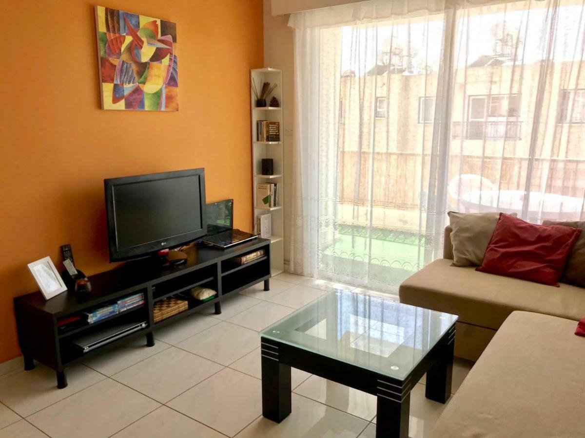 Beautiful Apartment Near The Sea Paphos Ngoại thất bức ảnh
